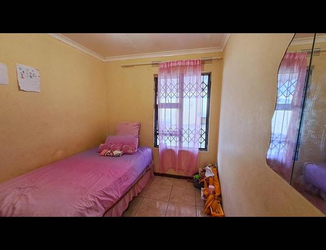 3 BEDROOM HOUSE FOR SALE IN UMLAZI BB